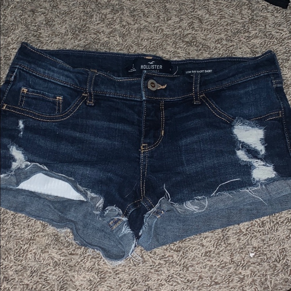 hollister  short shorts.